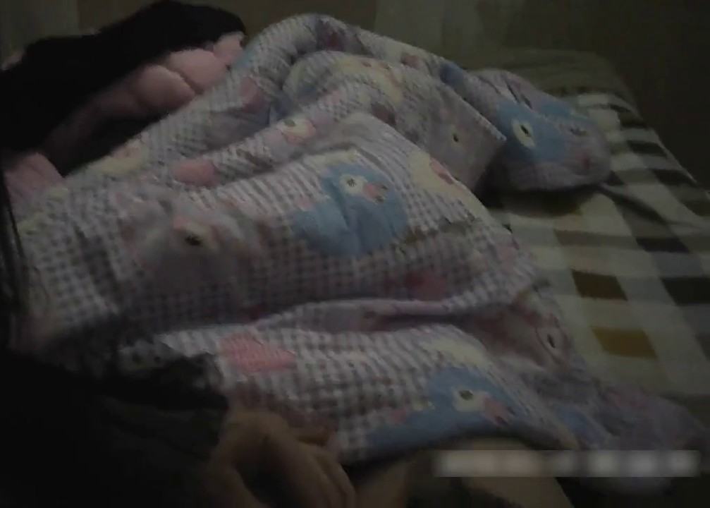 狗爷路边店邂逅很热情投入大波妹子口活超赞爽的狗爷呻吟啪啪妹子边淫叫边伸舌头裹手指很骚对白搞笑