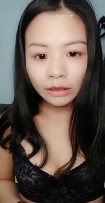 看着有点虎逼的骚浪少妇雅琪真实勾搭美团外卖小哥 强制口交裹硬强上 外卖哥竟中途摘套抽插内射 高清完整版