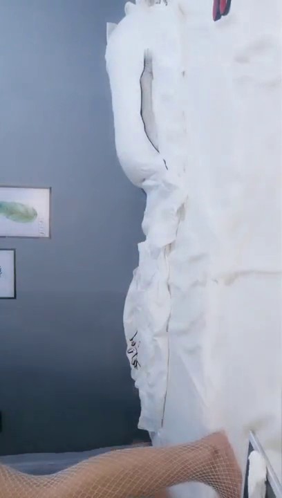 长相甜美高颜值清纯妹子道具自慰大秀 白色网袜道具大JJ抽插骑乘非常诱人 很是诱惑喜欢不要错过