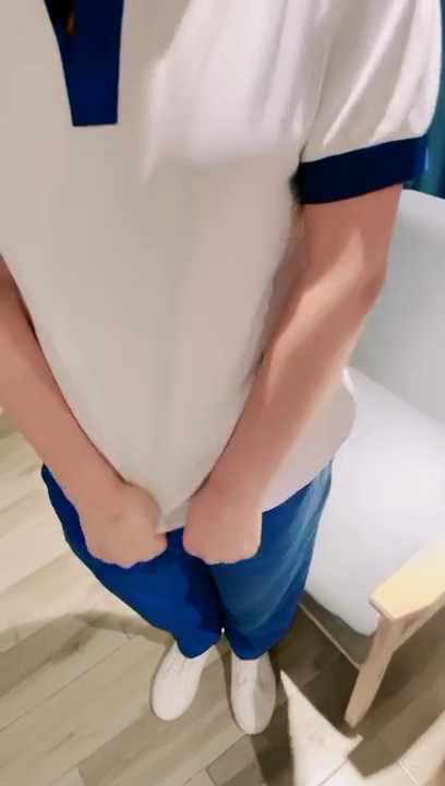 1800RMB拿下极品学生妹，丰满阴户流水潺潺充满粘液的拉丝 抽插潮吹体质高潮子宫不断的痉挛