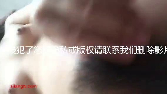 12月最新流出最新校园丽人贷-94年学妹刘X媛在宿舍卫生间裸贷,外面舍友却在讨论今晚哪里看电影去