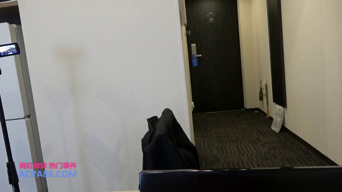 不要拍 快关了 帅气小哥和大奶子白虎妹子激情啪啪 呻吟刺激 干的妹子娇喘不止