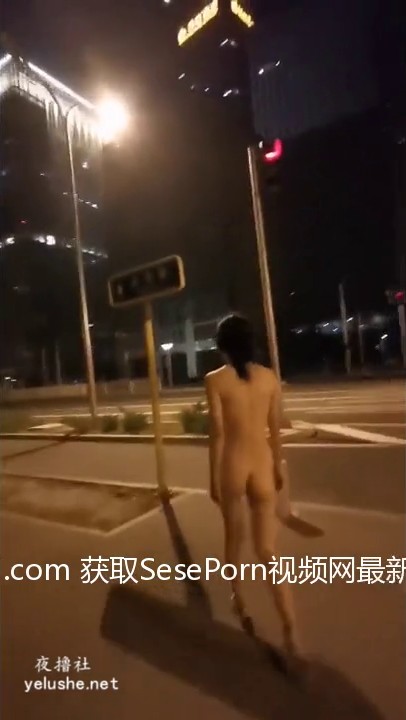 推特喜欢露出的淫妻CMMSTxHYXMY日常福利自拍视频合集，超大胆户外露出做爱啪啪视频