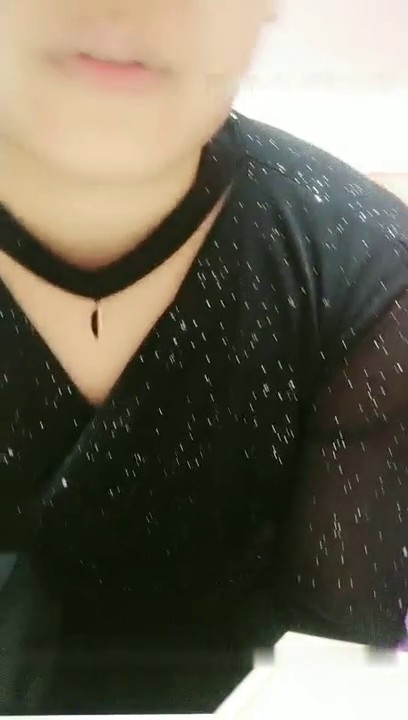 按摩美容院老板娘乖乖少妇接客偷拍肺炎病毒肆虐戴口罩出来嫖的大只佬按摩吹箫啪啪全套