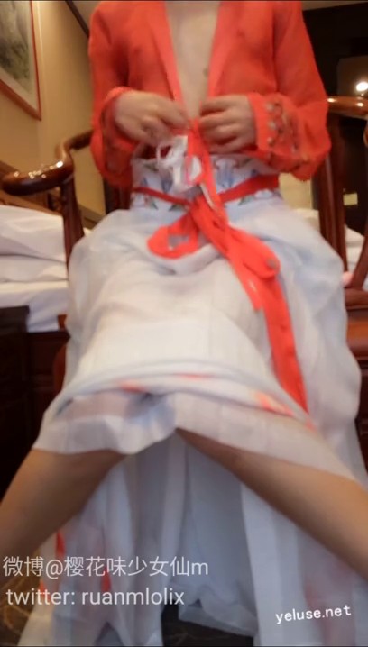 微博网红少女@软萌萝莉小仙儿（樱花味少女仙m）VIP售卖作品1