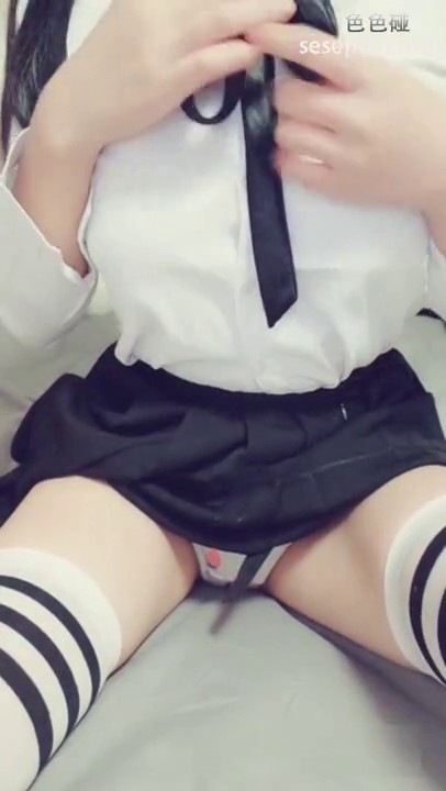 最新2018极品爆乳女神私人玩物之白袜高校装的爆乳女神 制服诱惑 豪乳美腿 高清私拍63P 高清720P豪华推荐版