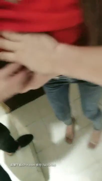 2020.9.2，KTV的淫乱一夜，【千人大魔王】三男两女唱歌啪啪，民谣摇滚一起high起来，洗手间3P后入欢畅好几炮