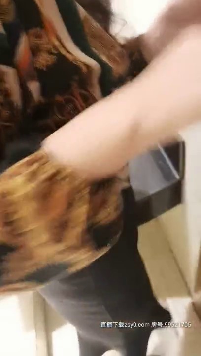 2020.9.8，广东KTV的淫乱一夜，专攻内射【寂寞泛滥的青春】三男三女唱歌啪啪，民谣摇滚一起high起来，洗手间3P后入欢畅好几炮