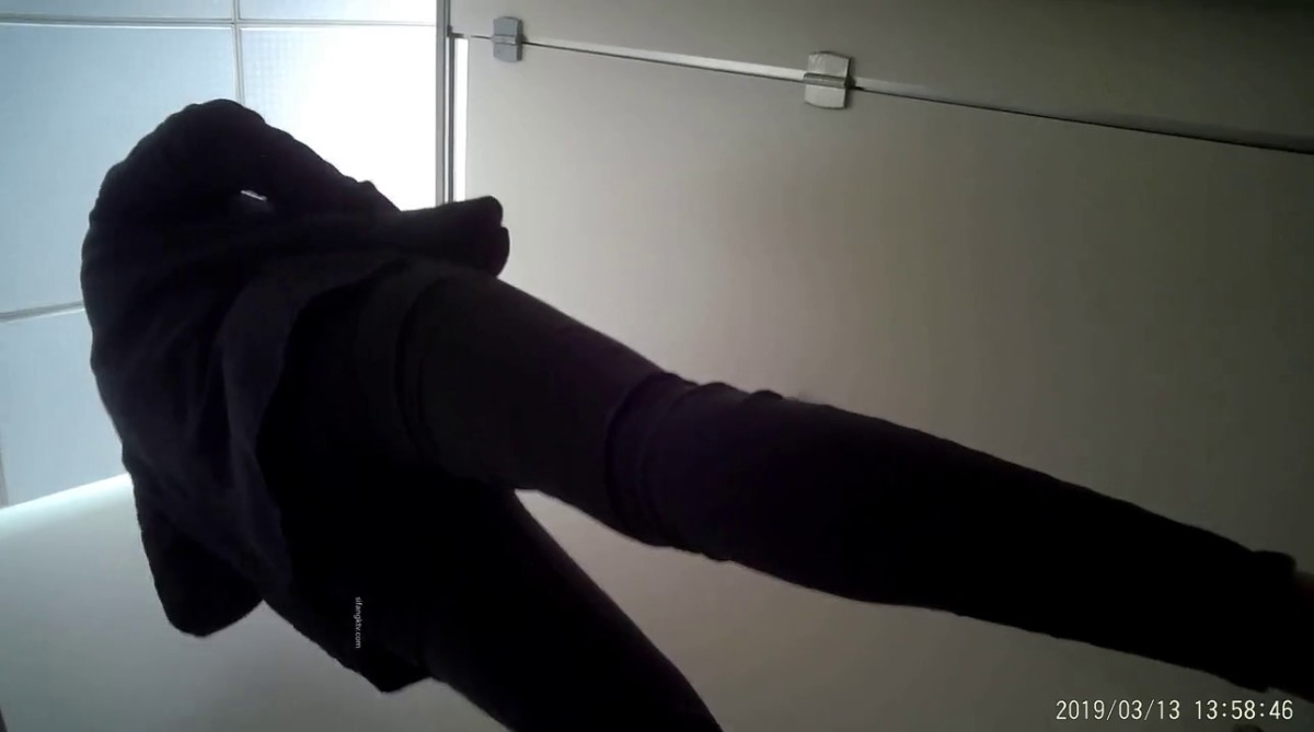 2022五月最新流出 （新品首发）精品全景厕拍【电子厂系列-收尾作品】2