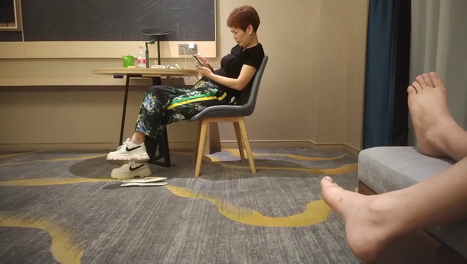 【新片速遞】2022.7.5，【良家故事】，偷拍，小学语文老师返场，探病用身体做疗程 帮排毒，流些精子好的快4