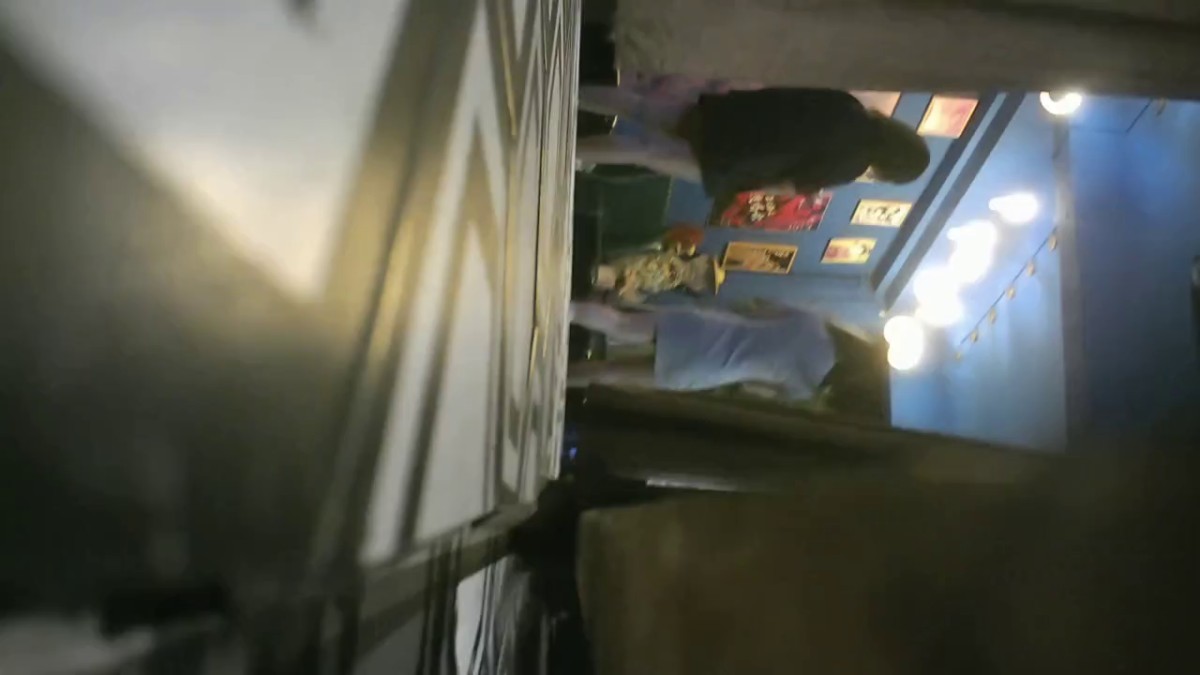 2022四月最新流出魔手 外购 厕拍大神潜入夜总会KTV女厕偷拍几个高颜值美女尿尿4K高清版