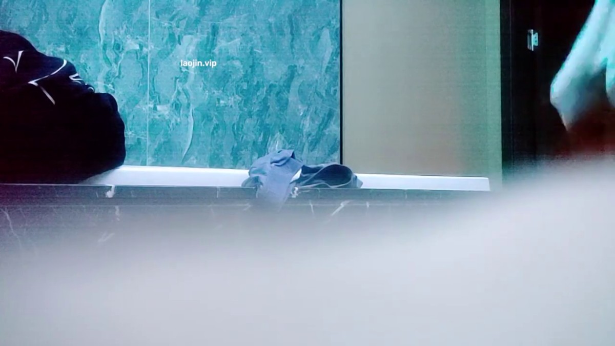 2025年6月最新，【秦少会所探花】，偷拍真实攻略会所女技师，连续两天，三个少妇，都露脸都很卖力7