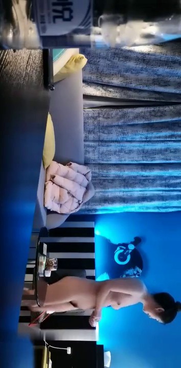 【秦总全国探花】第二场约了个苗条少妇，装新手让教授技术大力猛操呻吟娇喘，很是诱惑喜欢不要错过