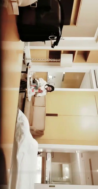 【秦总全国探花】约了个大奶妹子TP啪啪，沙发上玩弄一番口交大力猛操呻吟，很是诱惑喜欢不要错过