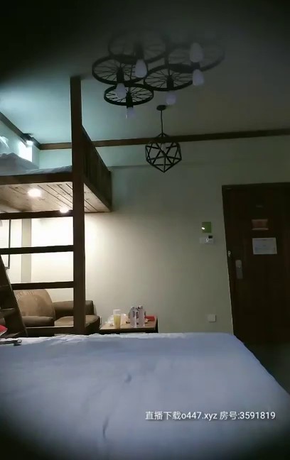 【野狼出击】约了个丰满身材少妇TP啪啪，口交后入大力猛操呻吟娇喘，很是诱惑喜欢不要错过