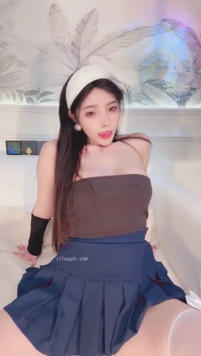 【网曝门事件】香港中越混血嫩模『Ador』大尺度性爱私拍流出 无套骑乘 美臀狂扭 高清私拍92P 高清720P原版 (2)