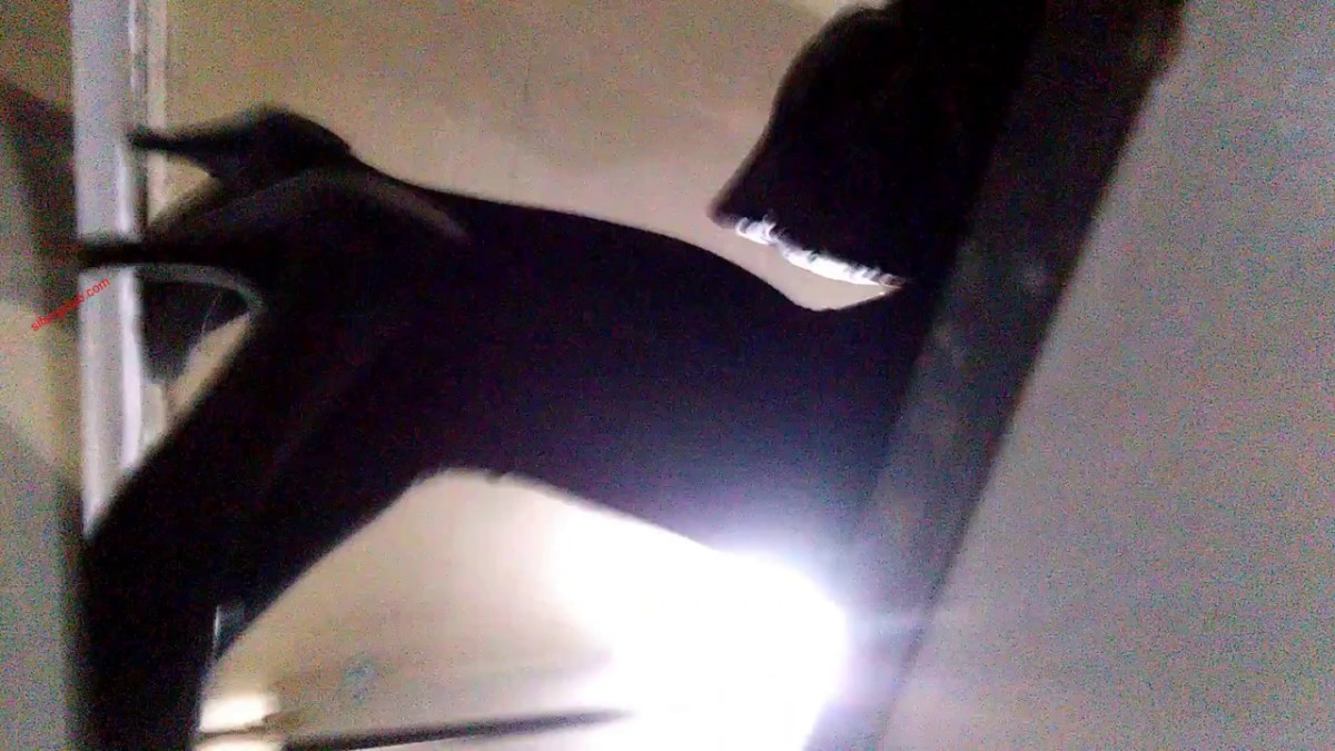 吐痰推荐说话很嗲声音听了让人心痒痒的漂亮可爱小女神洗澡直播身材匀称饱满奶子不大不小正合适对白清晰