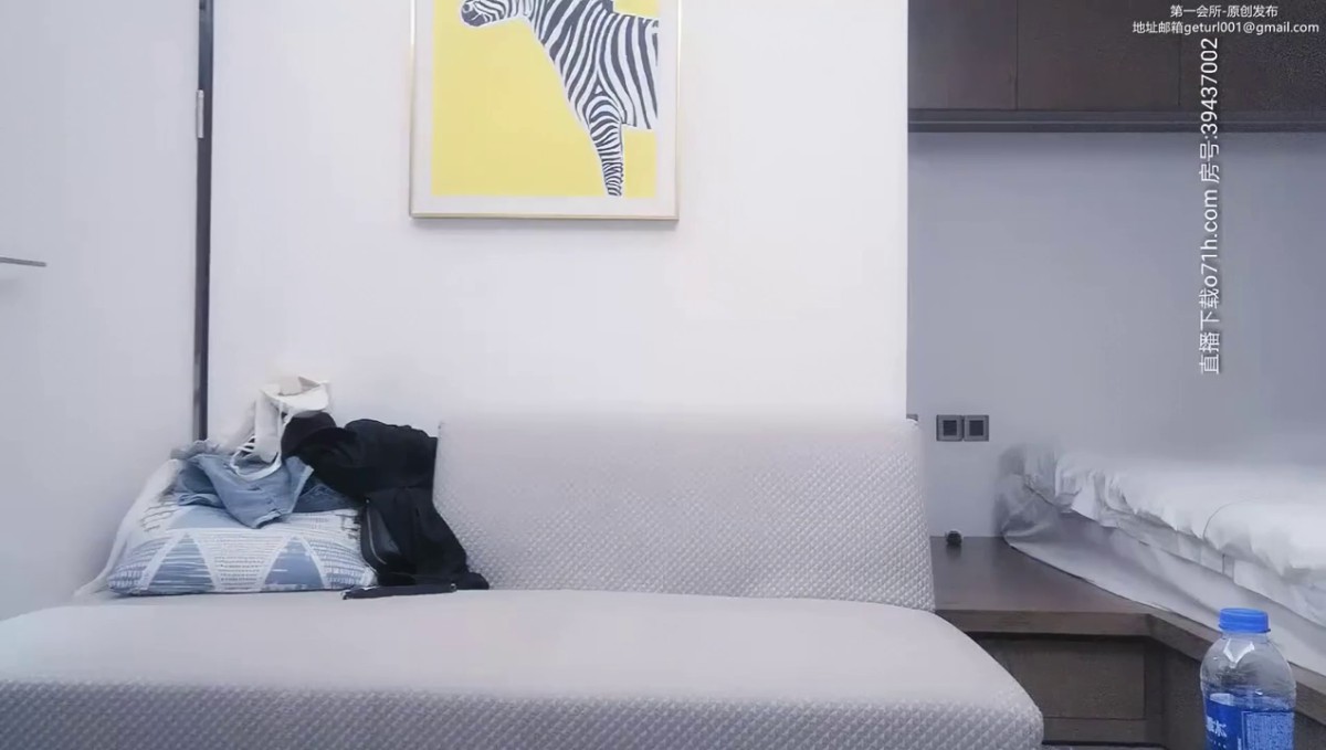 【AI高清画质2K修复】2020.8.16【91沈先生】新人刚下海做兼职，被操哭求删经纪人微信，自开播越过的颜值最高妹子，99年极品楚楚可怜