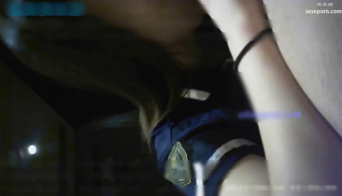 91康先生9月新作-应91网友赞助再次前往武汉操99年武汉幼教美女小小制服定制版,边吃鸡巴边和男友讲电话,近景拍摄!