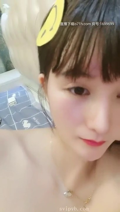 超级清纯的卡哇伊妹子 身材棒棒的