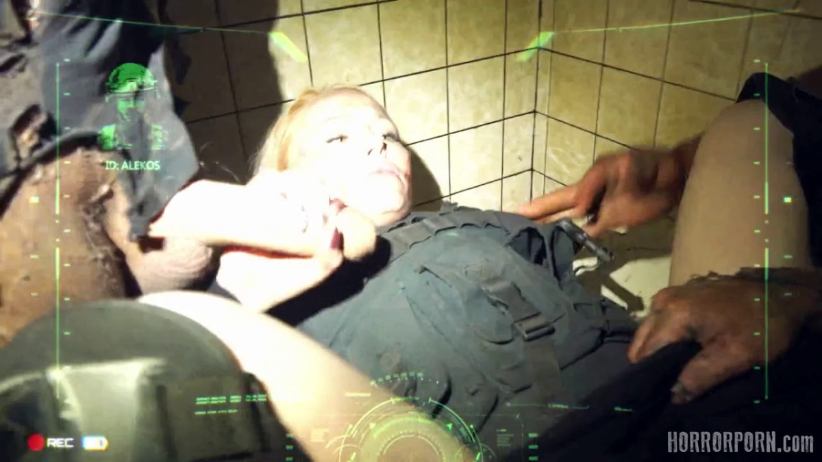 【奇幻猎奇】欲望暴力僵尸来袭！特战队前去清理 被僵尸潮击溃 漂亮特战队女队员被僵尸强操 全军覆没 高清1080P原版