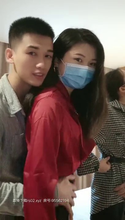 精瘦猛男『淘精岁月』双飞极品嫩模姐妹花 无套轮操粉穴 白浆淫液淫乱刺激 最后也不知内射哪个嫩模粉穴里了