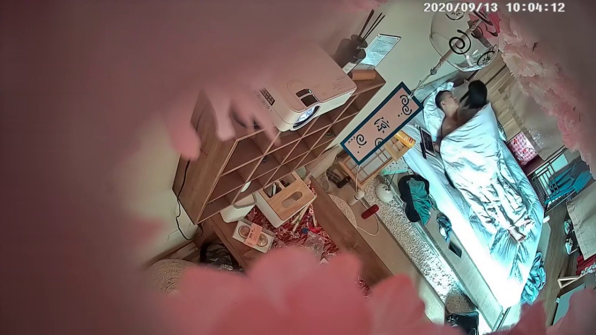 2020-09-13情趣酒店日式主题房360摄像头偷拍高学历模样年轻小情侣揣摩做爱姿势