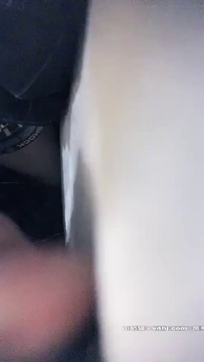 2020.11.18【午夜寻花】两个网红脸外围小姐姐，身材好态度佳，设备不给力惨翻车，高清源码录制