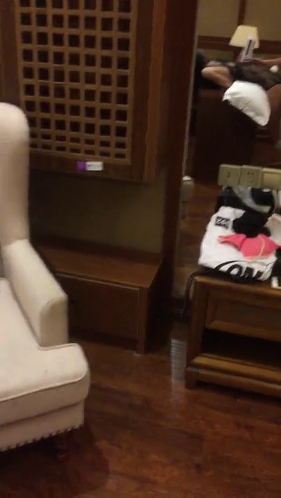 A2518【泄密资源】极品良家大尺度视频流出合集 新买的丝袜制服（完整版）9