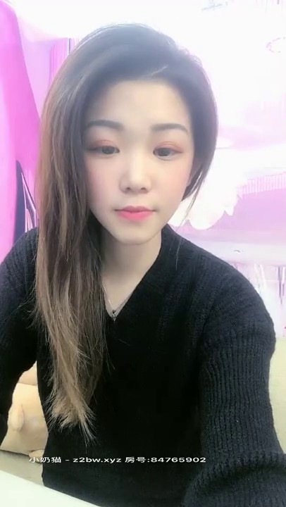 TW沐樱新人极品颜值骑坐美女道具自慰大秀，大白美乳脱下内裤震动棒摩擦非常诱人