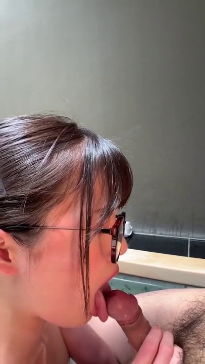 FC2 PPV 1588664 【数量限定2980pt→1980pt】臨場感溢れるGoPro広角映像❤️圧倒的美少女とお泊まり温泉デート