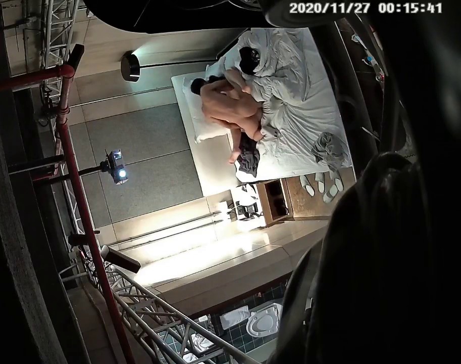 【臻品360】十二星座♌狮子台★工业风主题 许久未见的情侣开房 衣服没脱女友就骑坐上去 身材真不错 高清720P版