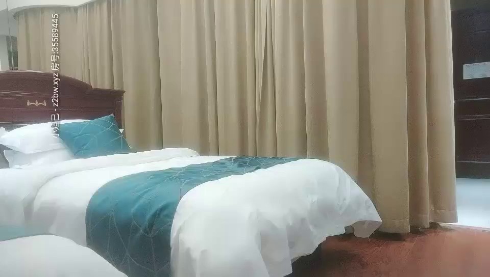 李寻欢探花约了个白裙妹子穿情趣装啪啪，69姿势口交上位骑坐翘屁股后入大力猛操