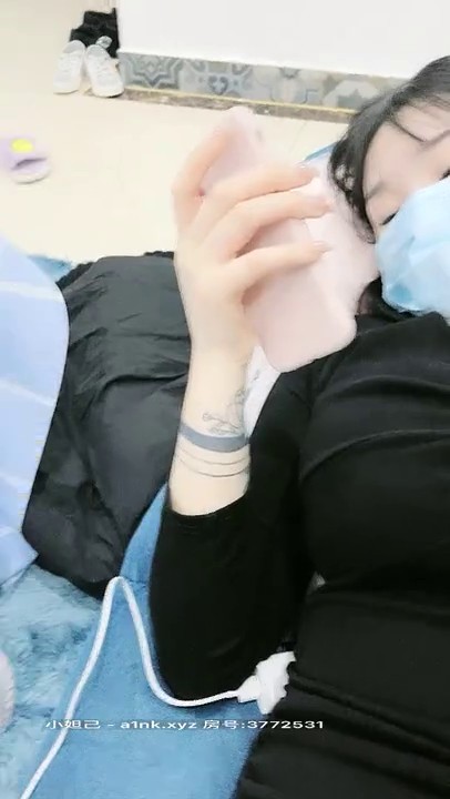 只约不嫖【技术博主】2月14日情人节约操极品美乳黑丝网袜大三小情人 无套爆操 小美女吃药可以内射真爽 高清源码录制