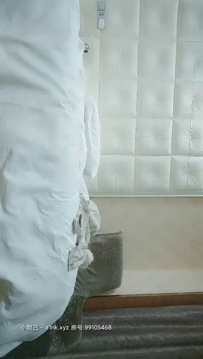 小毅哥哥年后复工套路撩妹外地过来赴约大一妹子说一起吃饭结果强行按倒嘴说不要给屌也吃操出白浆喊爸爸操女儿内射对白刺激