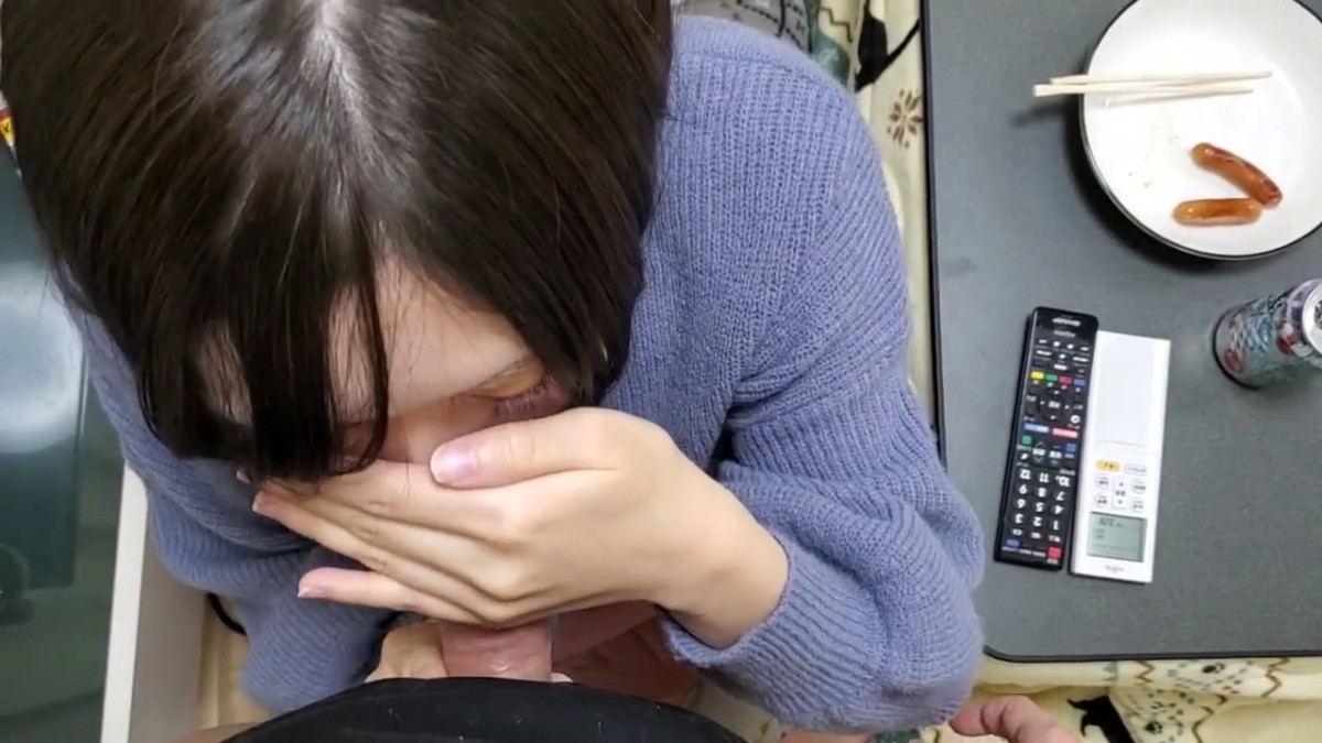 FC2 PPV 1697756 【無】♯色白美脚な坂道系元カノ。ベットでイチャつき元カノを中出し料理しました。