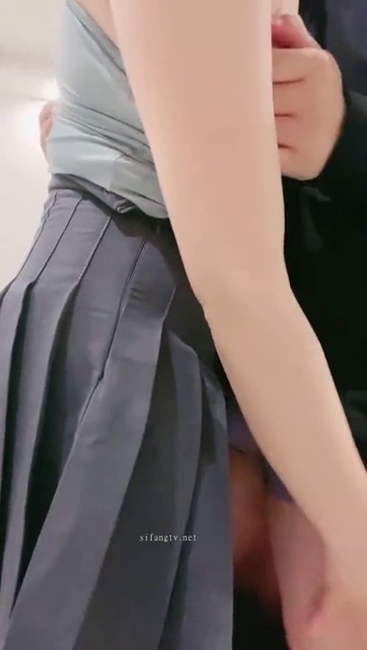 魔都豪乳嫩模美女【娜娜】房东夜里催租 为免房租主动勾引口爆坐骑啪啪做爱 无套后入冲刺内射太爽了啊 高清源码录制