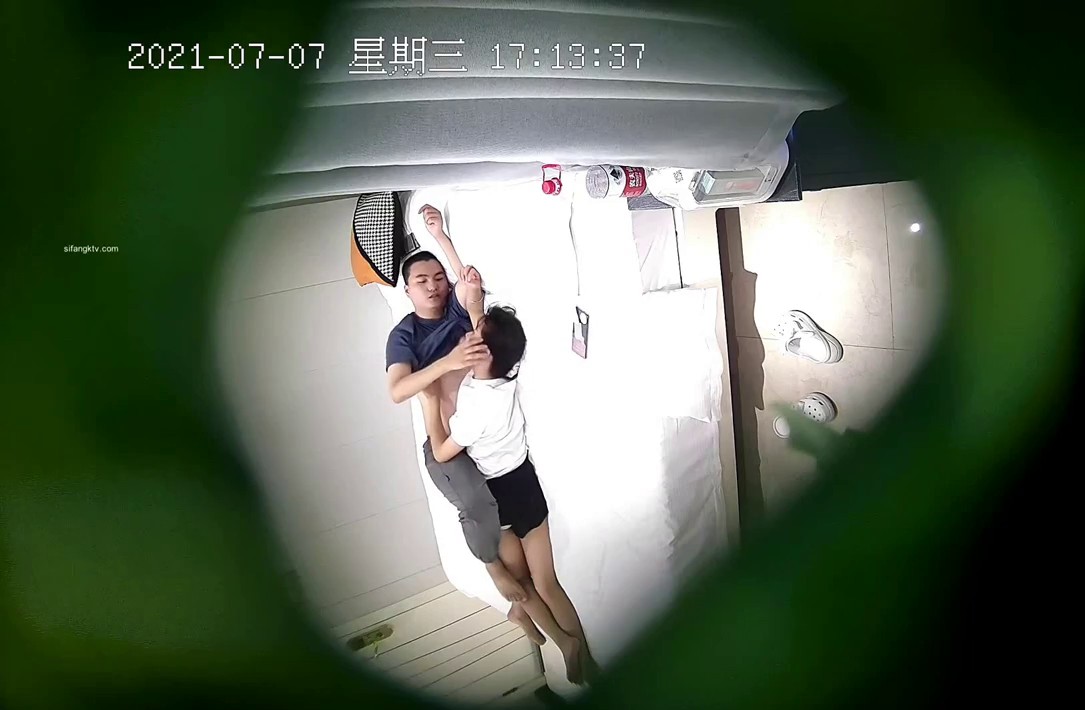 经济房记录几对情侣肉体碰撞激情时刻全是些清新的小姐姐真实欣赏她们床上反差3