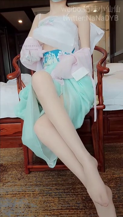 极品白虎网红美女【软萌萝莉小仙】06月新作-魅惑汉服 敏感体质速插出好多淫水白浆 淫语乱叫还那么浪 高清1080P原版