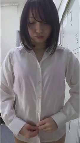 广告写真工作室诚邀各种类型小姐姐试镜后台换衣室偸拍她们换衣服✅有个白虎嫩比3