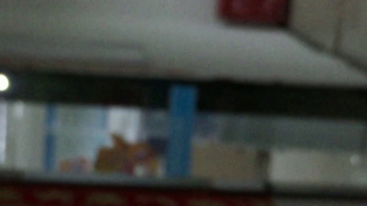 大神潜入单位女厕 全景偷拍刚下班的美女同事