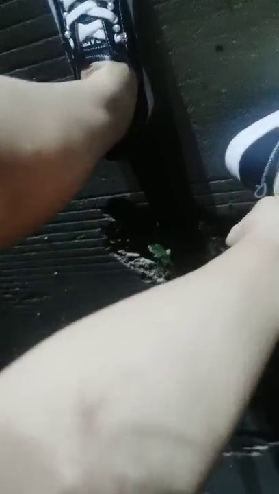 户外裸奔女神 ，白酒灌逼、现场喝尿，吃精液，室内户外两炮，爽歪歪