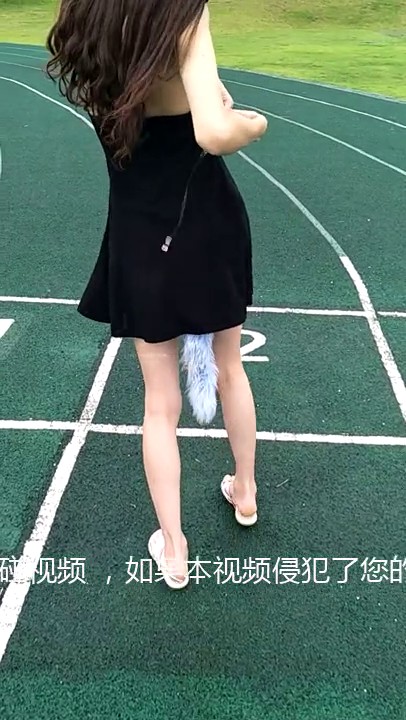 【极品 推荐】超女神小喵最新啪啪甄选 操场被操 户外露出 户外啪啪 三女互舔 强制口爆 极其淫荡 高清720 (47)