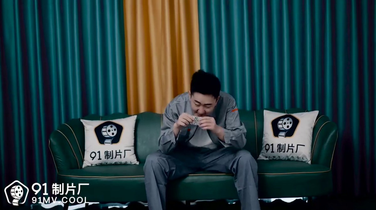 果冻传媒 91CM215 深夜約嫖美腿車模