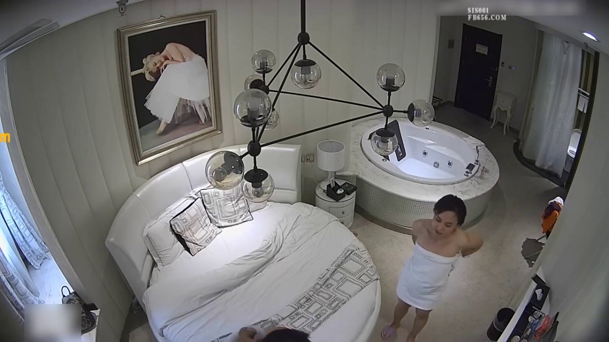 肉肉的成熟美女太肉欲了看了鸡巴就要硬 白白嫩嫩美腿丰腴软软趴上去好销魂舒服插入湿漉漉逼逼极品啊【水印】