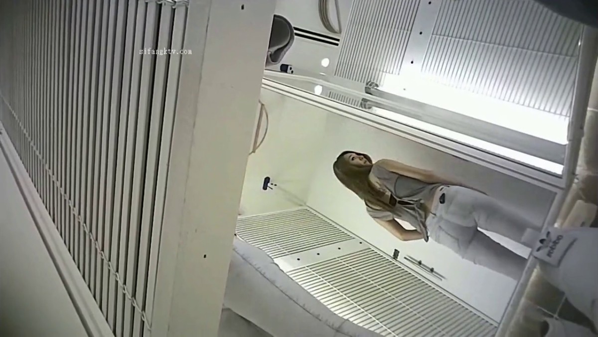 私房最新流出60RMB热销作品 国内商场潮牌试衣间4K移动拍摄首发第二季4V4