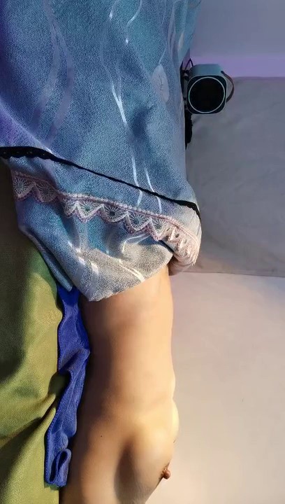 2022-2-14【骚宝】SPA女子养生馆，偷拍女客户特殊服务，美臀小骚货，金手指扣多毛骚逼，按摩床上侧入大屁股