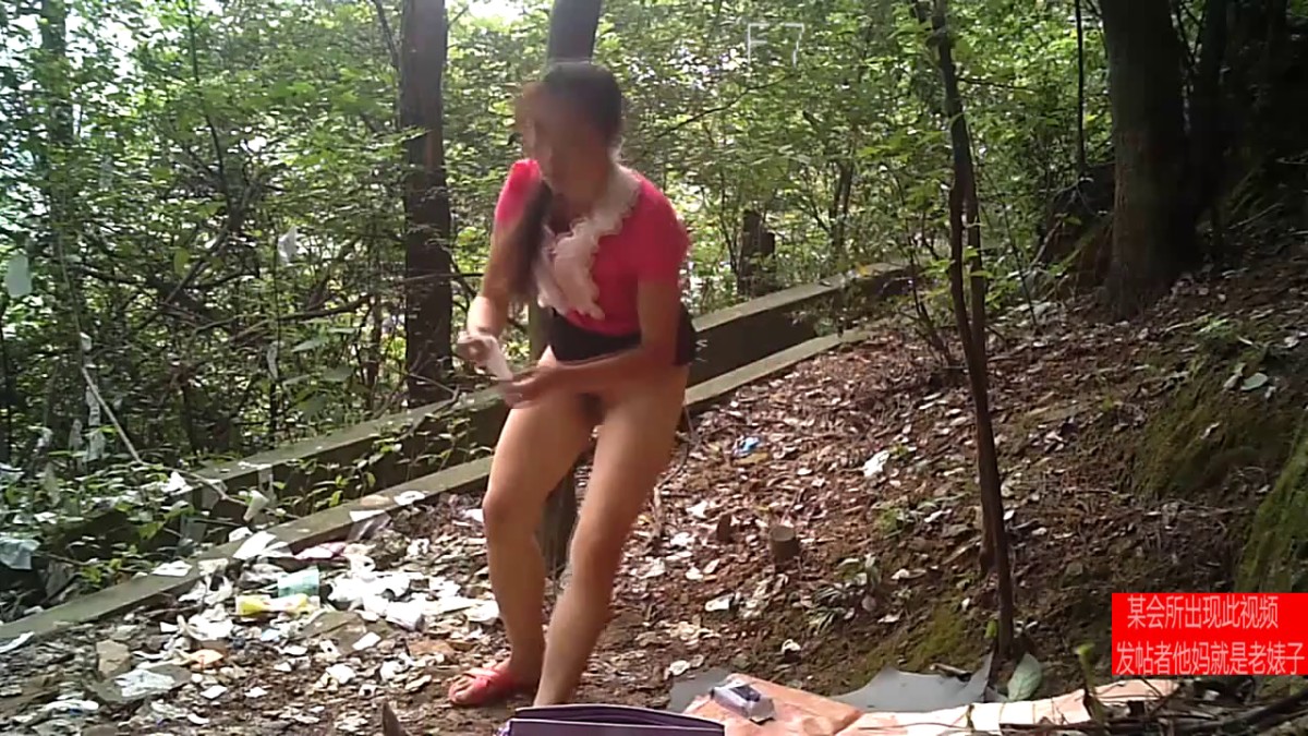 密林处固定炮点摄像头偸拍几对男女的廉价肉体交易无套内射还是小伙猛把鸡姐干出感觉了1