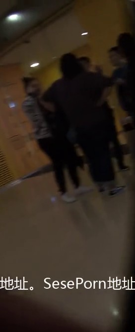 商场步行街扫底高颜值美女20V1