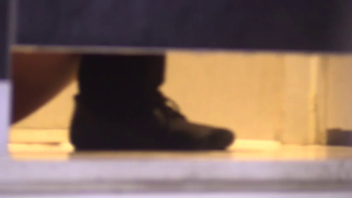 牛逼大神某市万达广场商圈横扫各楼层公共女厕偸拍好多漂亮气质小姐姐方便出来还拍脸原版无水4K画质11